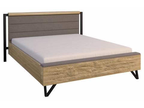 Łóżko w stylu loft na czarnych metalowych nogach
