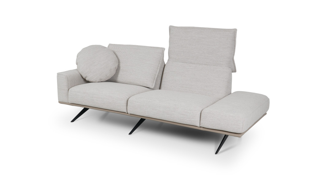 Divisio sofa w łączeniu tkaniny i skóry Divisio sofa w łączeniu tkaniny i skóry