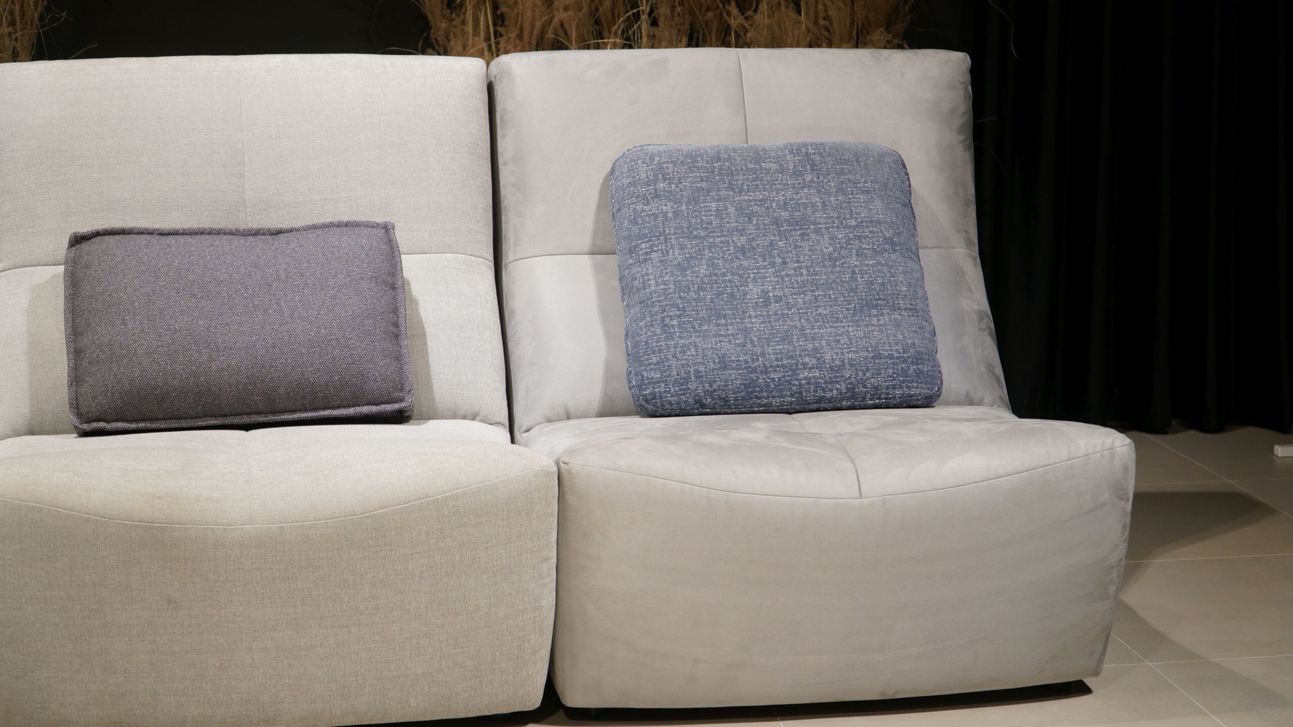 Sofa modułowa w szarościach Sofa modułowa Aspio w tkaninie w odcieniach szarości -50% Wyprzedaż
