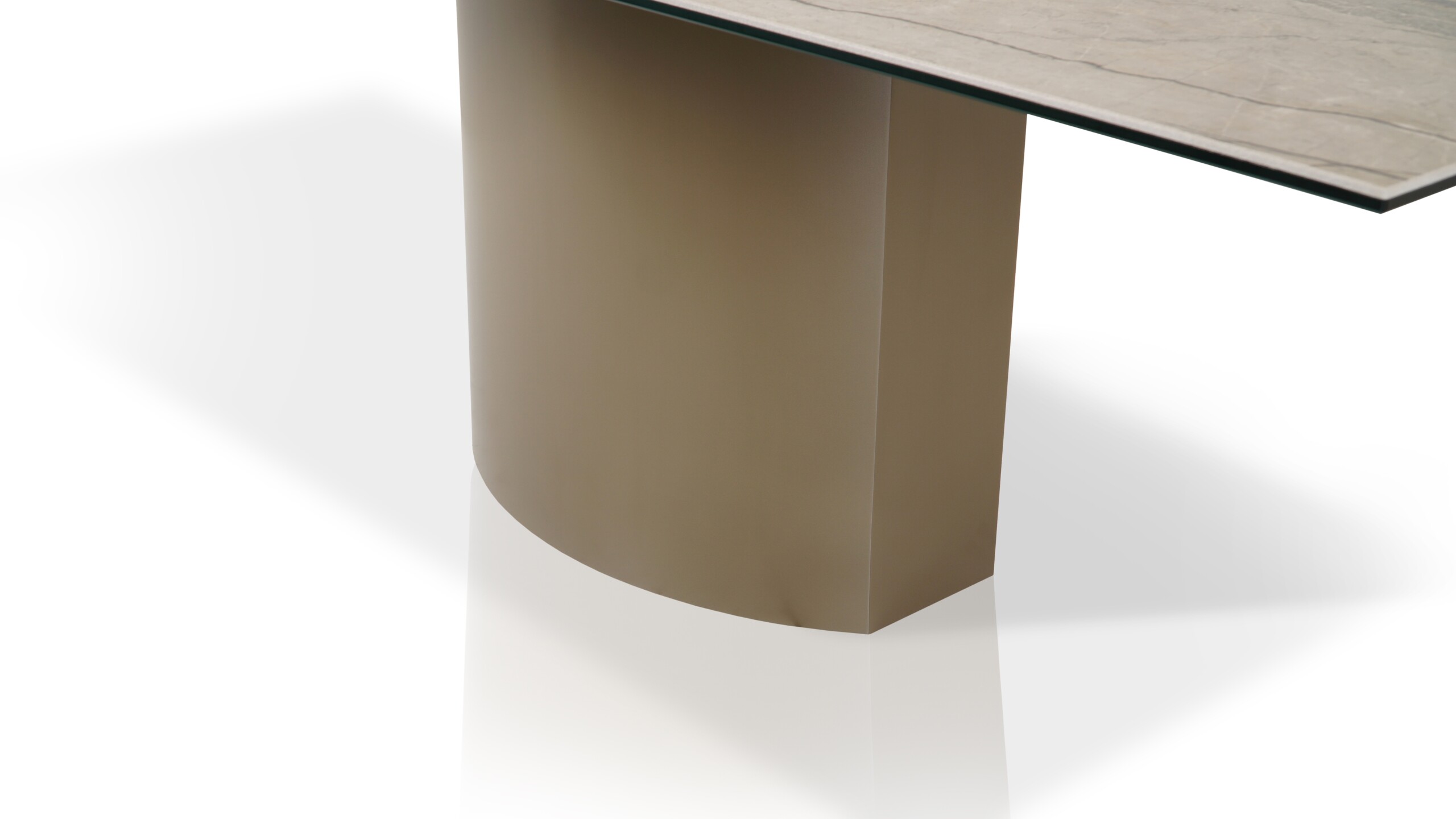stół do salonu z półokrągłą metalową podstawą Stół Vento elegancja definiująca wnętrze