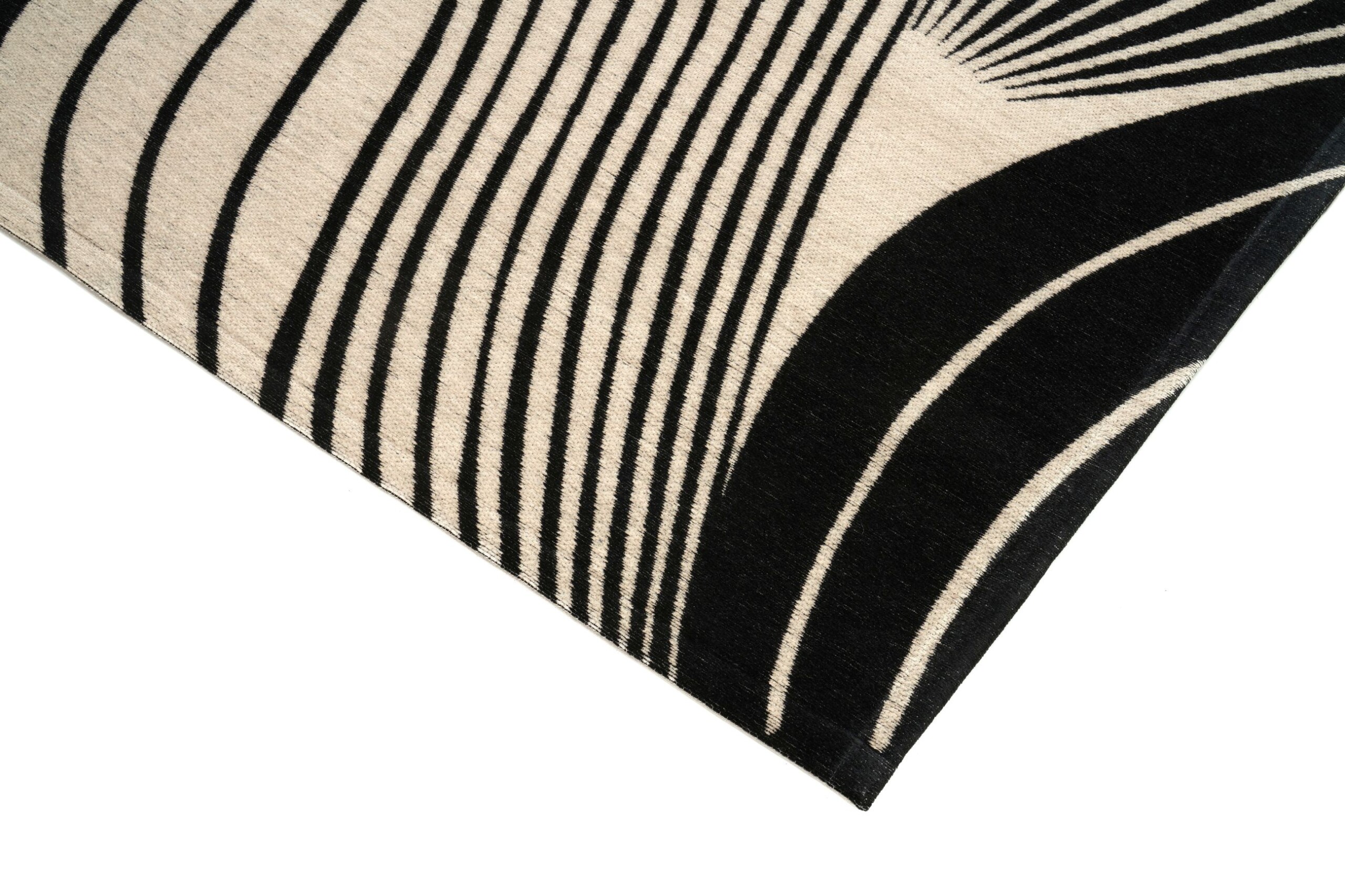 Dynamiczna abstrakcja w nowoczesnym wydaniu Dywan Vento Beige Design inspirowany ruchem
