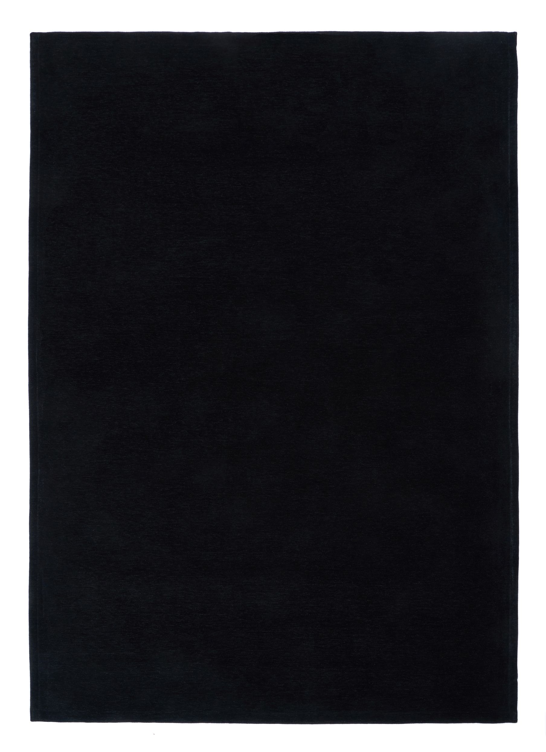 Dywan Basic Black - Luksus ukryty w prostocie