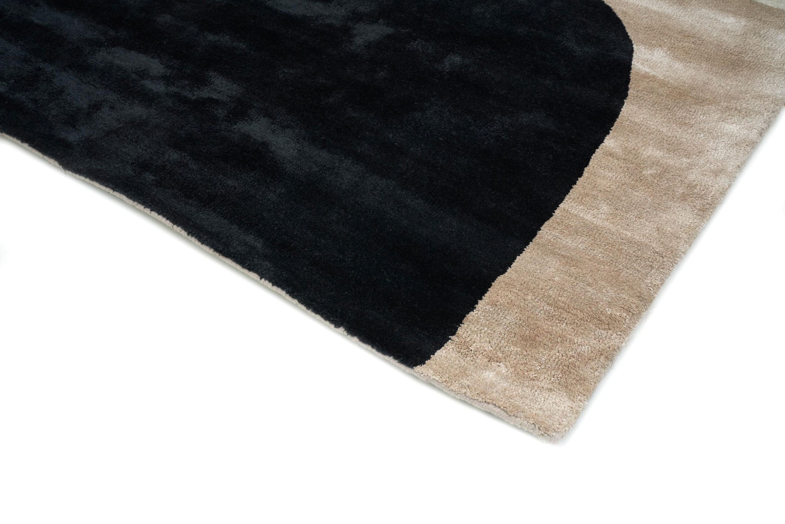 designerski dywan w neutralnych barwach Dywan Jazz Beige z organicznym wzorem