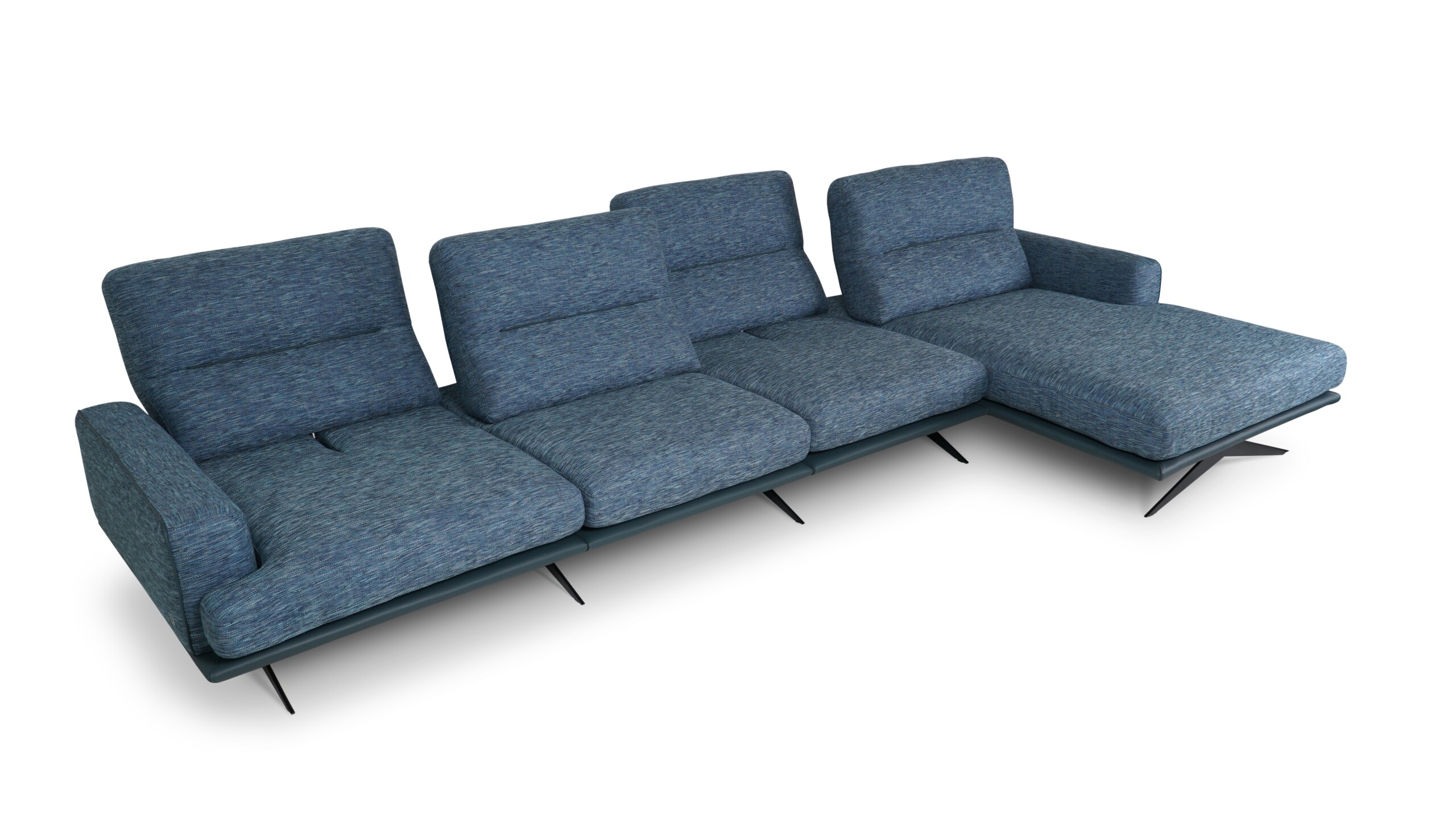 nowoczesna sofa z leżanką w tapicerce łączącej strukturę tkaniny z elegancją skóry naturalnej i lekką metalową podstawą nowoczesna sofa z leżanką w tapicerce łączącej strukturę tkaniny z elegancją skóry naturalnej i lekką metalową podstawą